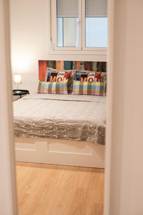 By Universitat Private Rooms Barcelona Bagian luar foto