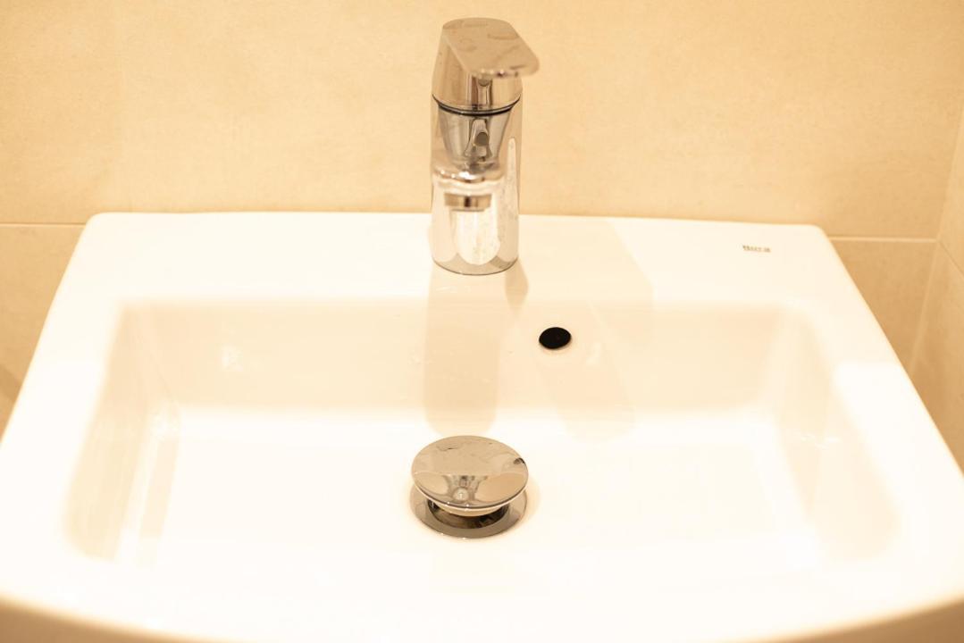 By Universitat Private Rooms Barcelona Bagian luar foto